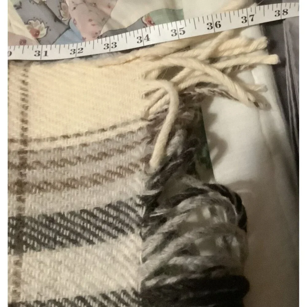 Vintage Alafoss Super Light Plaid Throw Blanket 100% Virgin Wool Ivory & Gray - Picture 7 of 7